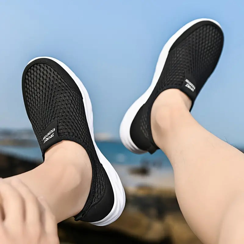 Men's breathable mesh walking shoes with slip-on design