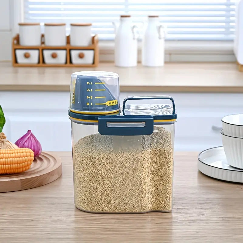 Airtight pet food storage container with large capacity