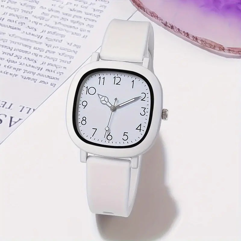 Square quartz watch with silicone strap for women