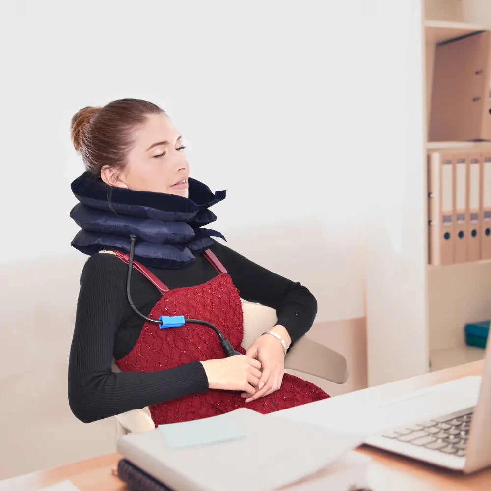 Portable cervical traction collar for neck pain relief