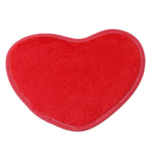 Fluffy heart-shaped faux sheepskin rug for home décor