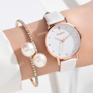 Fashion watch for women with elegant design and alloy bracelet