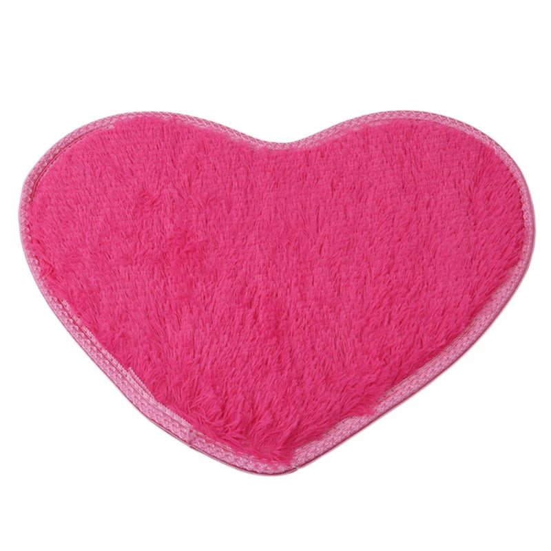 Fluffy heart-shaped faux sheepskin rug for home décor